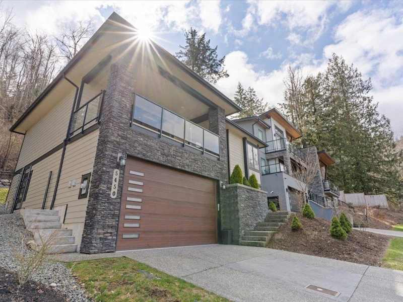5450 Maclachlan Place, Chilliwack BC V2R 0P3