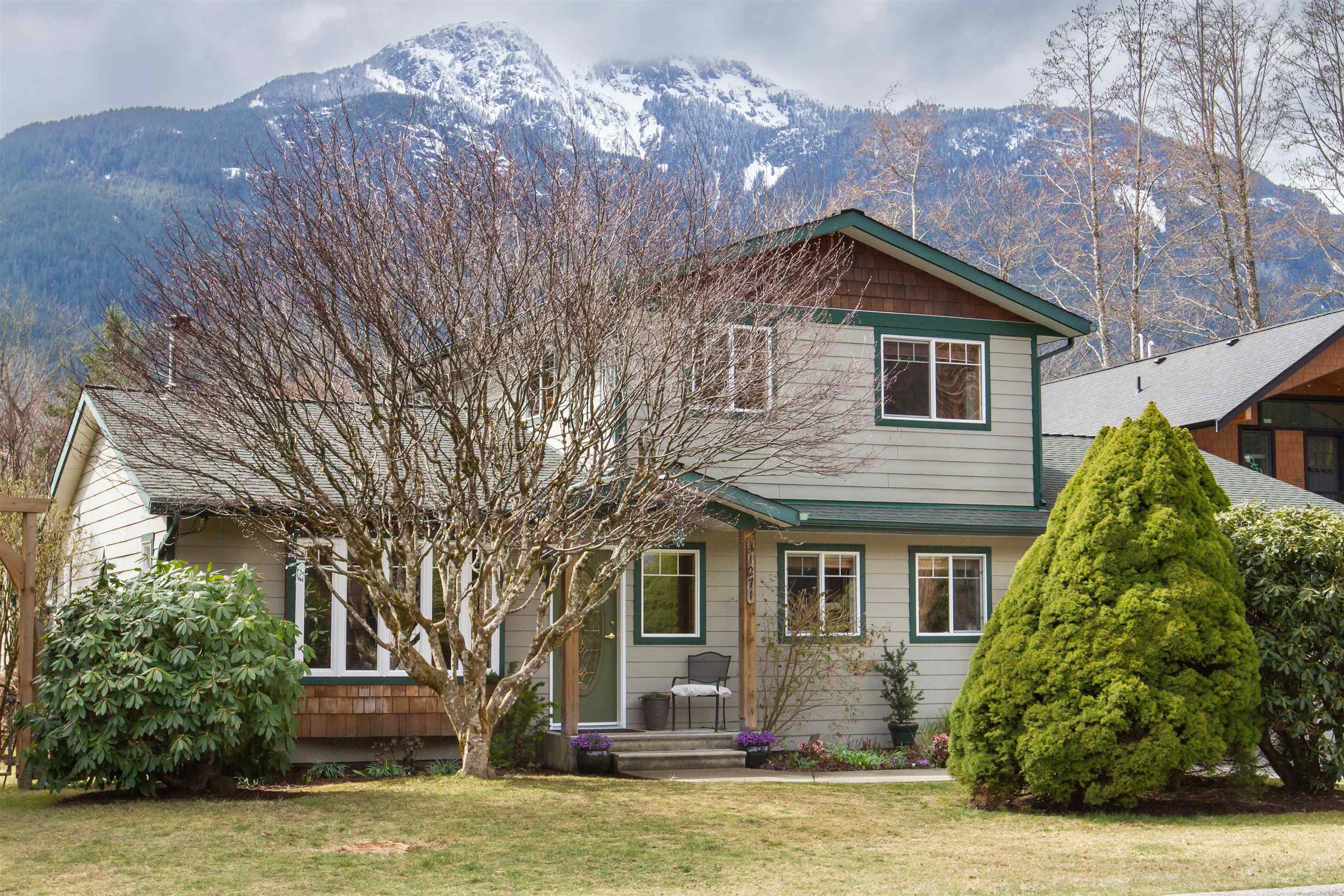 41271 Meadow Avenue, Squamish, BC, V0N 3G0