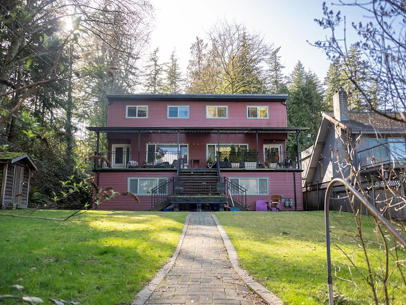6330 Argyle Avenue, West Vancouver BC V7W 2E6