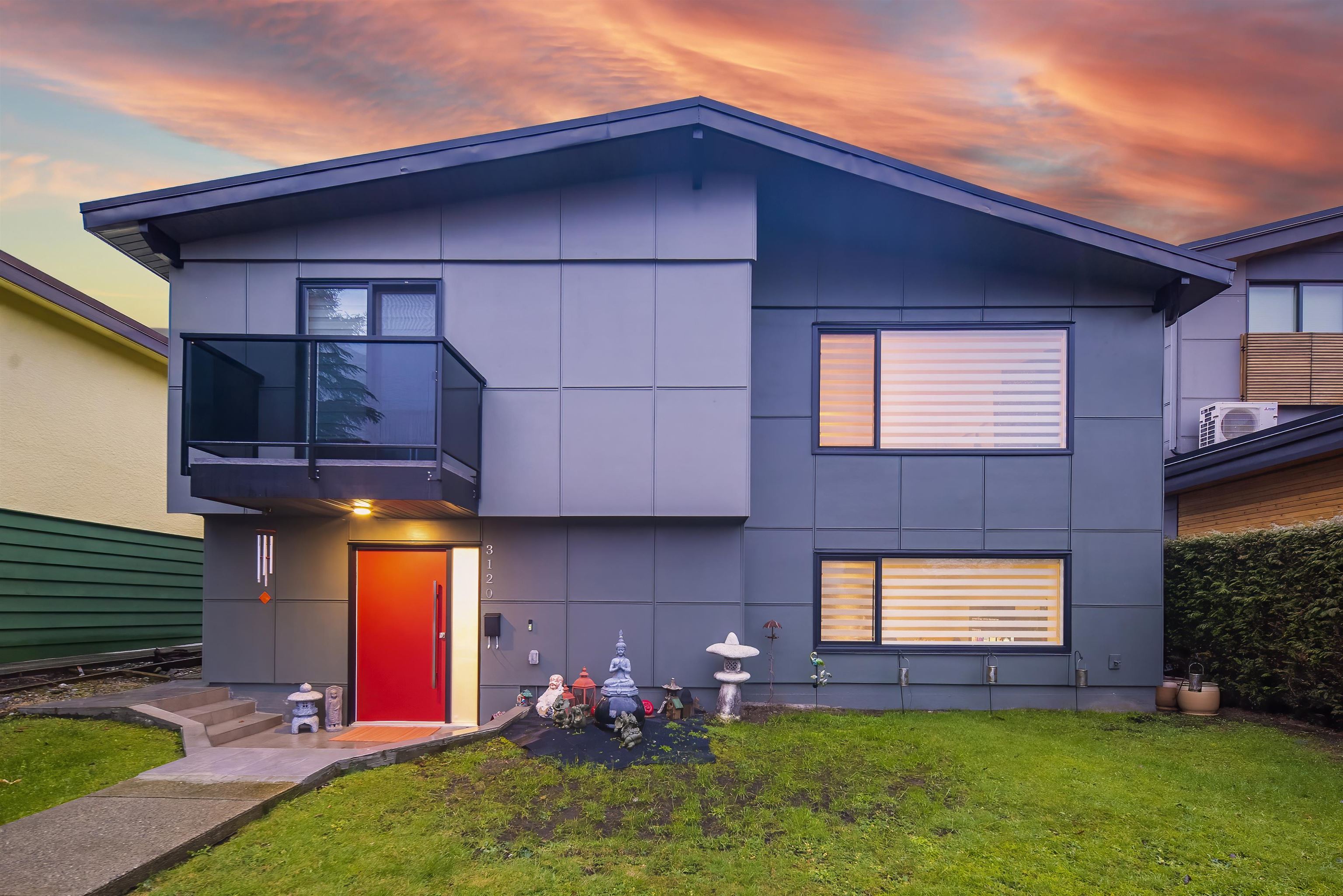 3120 E 15th Avenue, Vancouver, BC, V5M 2L2