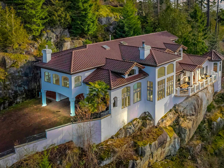 5051 Meadfeild Road, West Vancouver, BC, V7W 3G2