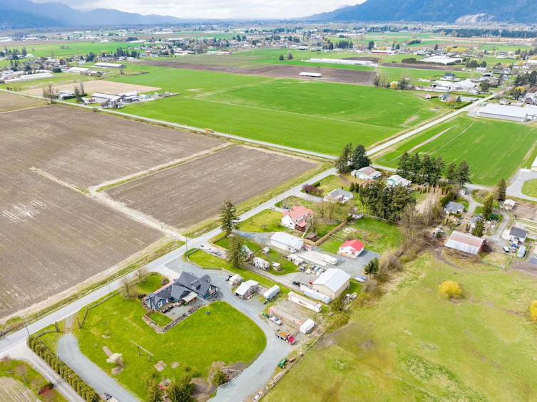 43275 Adams Road, Chilliwack, BC, V2R 4L1