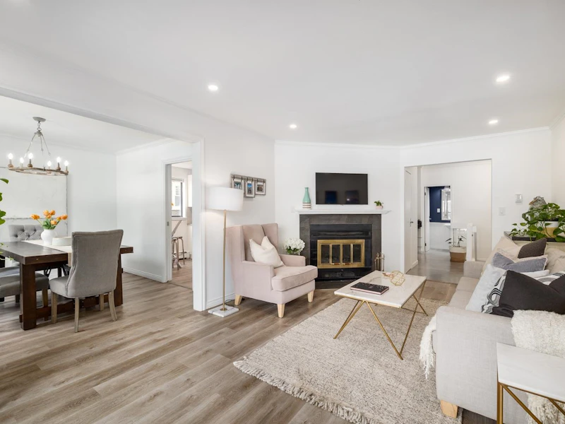 1835 W 12th Avenue, Vancouver BC V6J 2E7