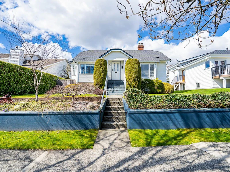 1821 Dublin Street, New Westminster BC V3M 3A2