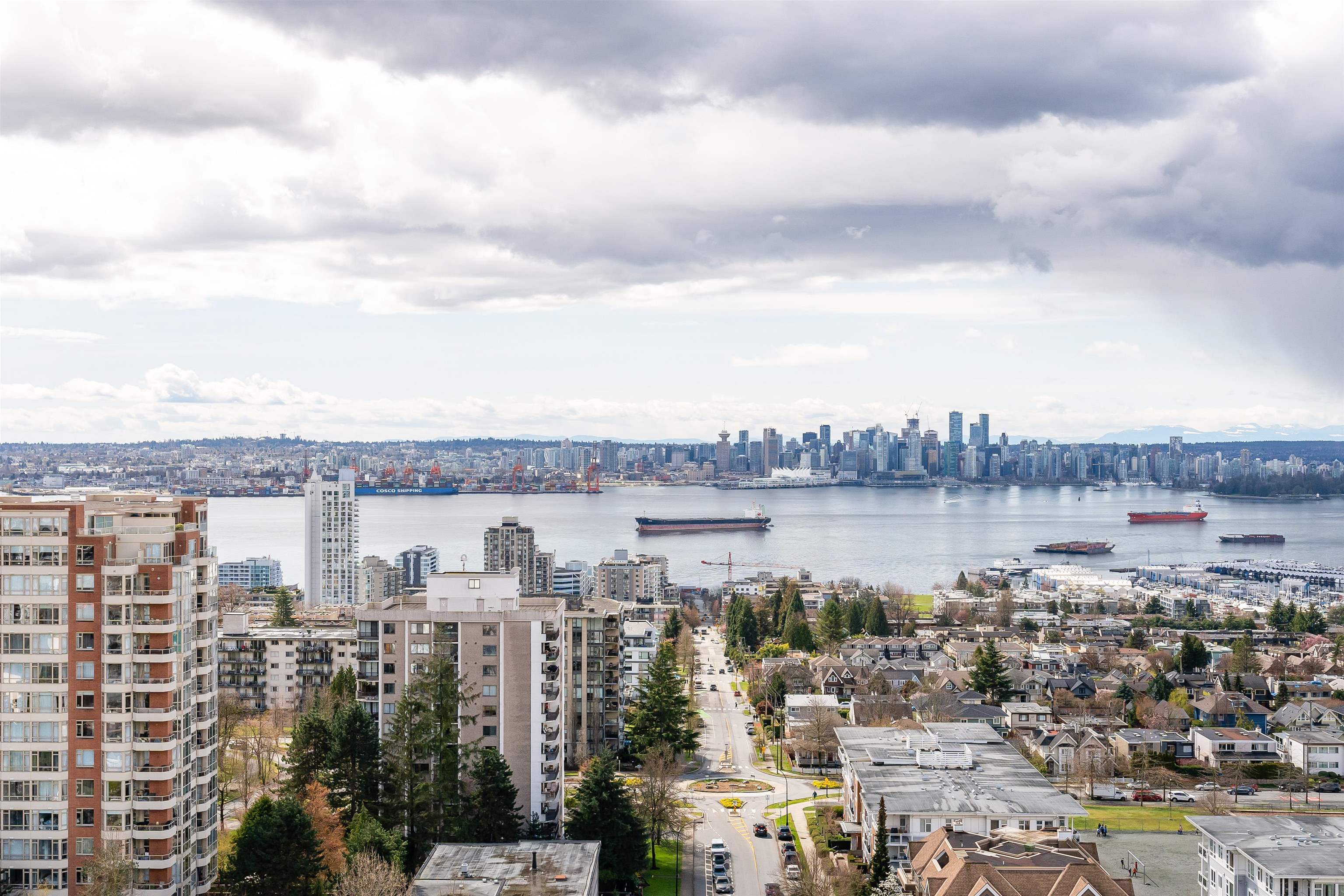 1605-158 W 13th Street, North Vancouver, BC, V7M 0A7