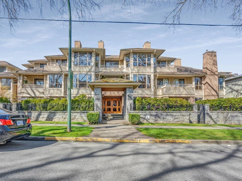 311 - 3755 W 8th Avenue, Vancouver BC V6R 1Z2