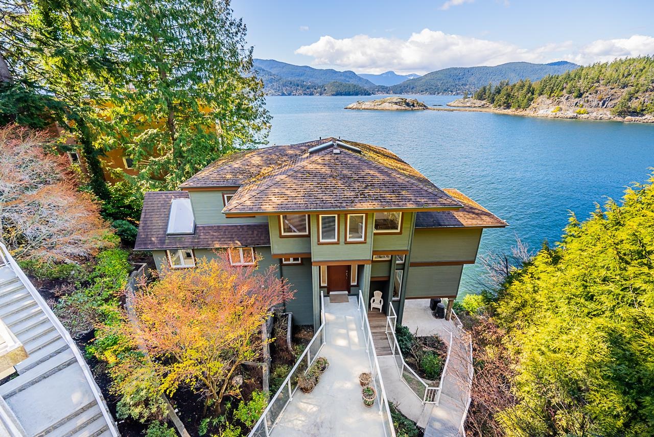 6275 Taylor Drive, West Vancouver, BC, V7W 1Y8