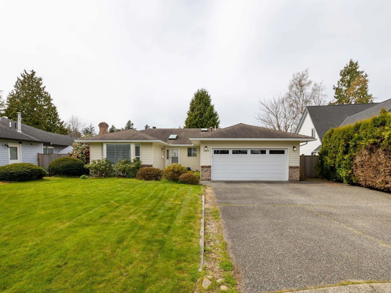 1153 163b Street, Surrey BC V4A 8E8