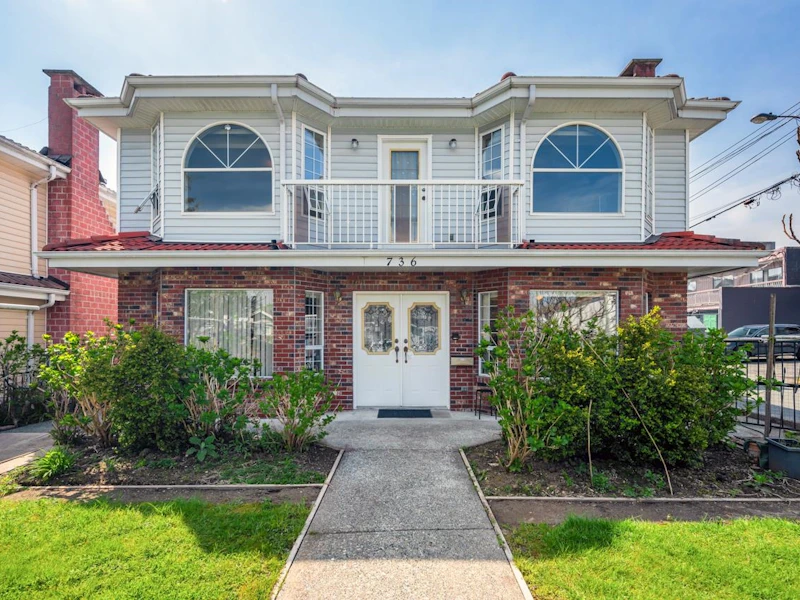 736 E 23rd Avenue, Vancouver BC V5V 1Y1