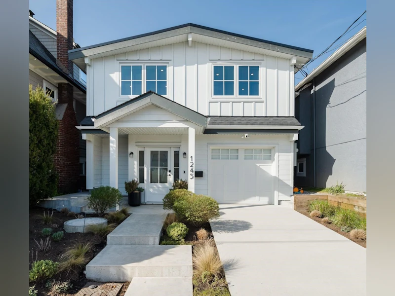 1245 E King Edward Avenue, Vancouver BC V5V 2G3
