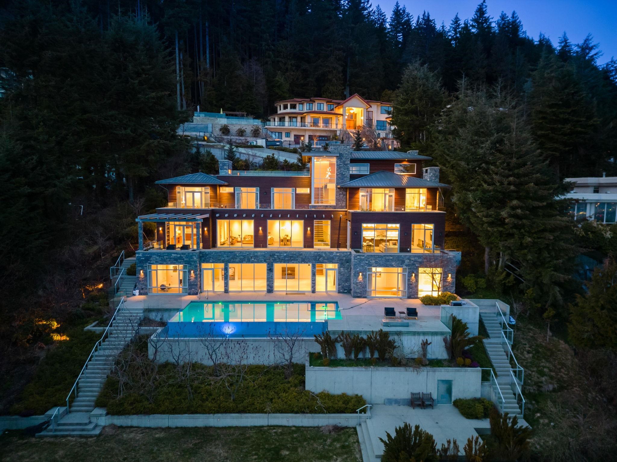 1116 Millstream Road, West Vancouver, BC, V7S 2C7