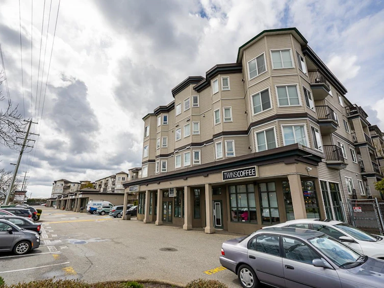 404-5765 Glover Road, Langley, BC, V3A 8M8