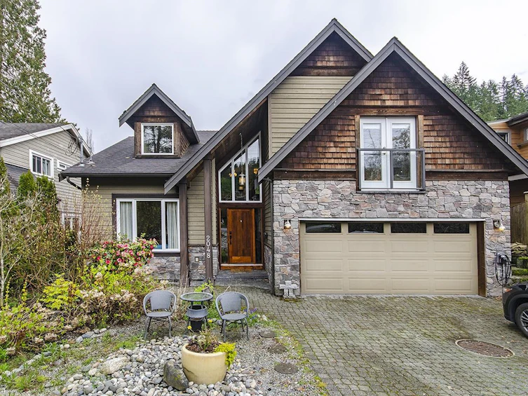 2048 Banbury Road, North Vancouver, BC, V7G 1W5