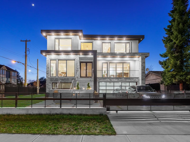 6005 175a Street, Surrey BC V3S 5E9