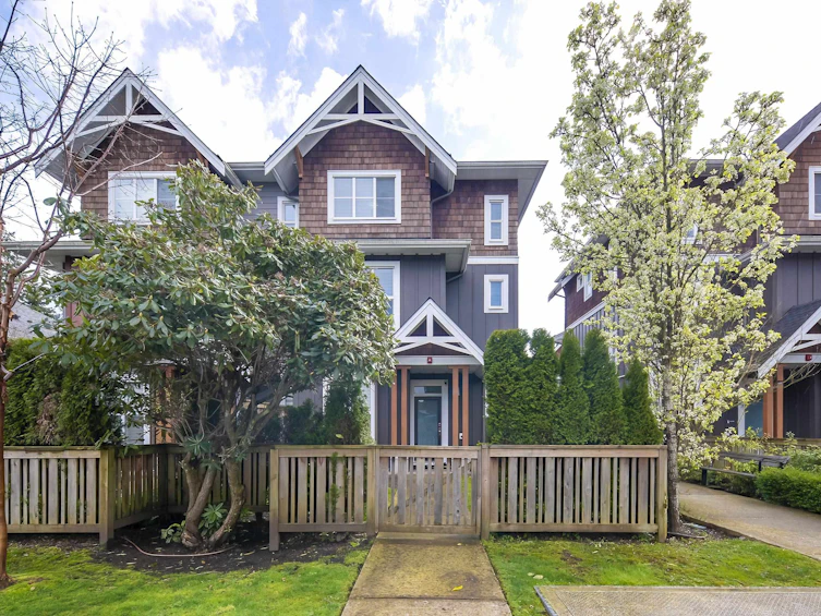 2-2150 Salisbury Avenue, Port Coquitlam, BC, V3B 0N5