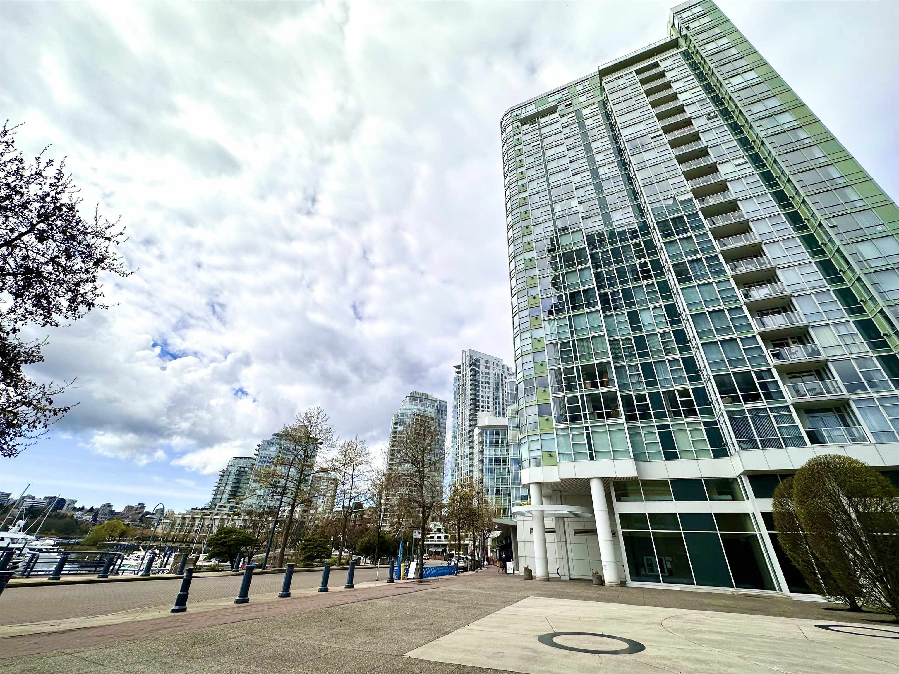 2503-1077 Marinaside Crescent, Vancouver, BC, V6Z 2Z5