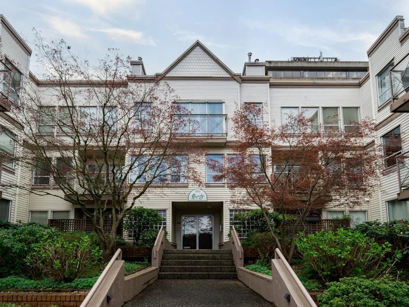 206 - 910 W 8th Avenue, Vancouver BC V5Z 1E5