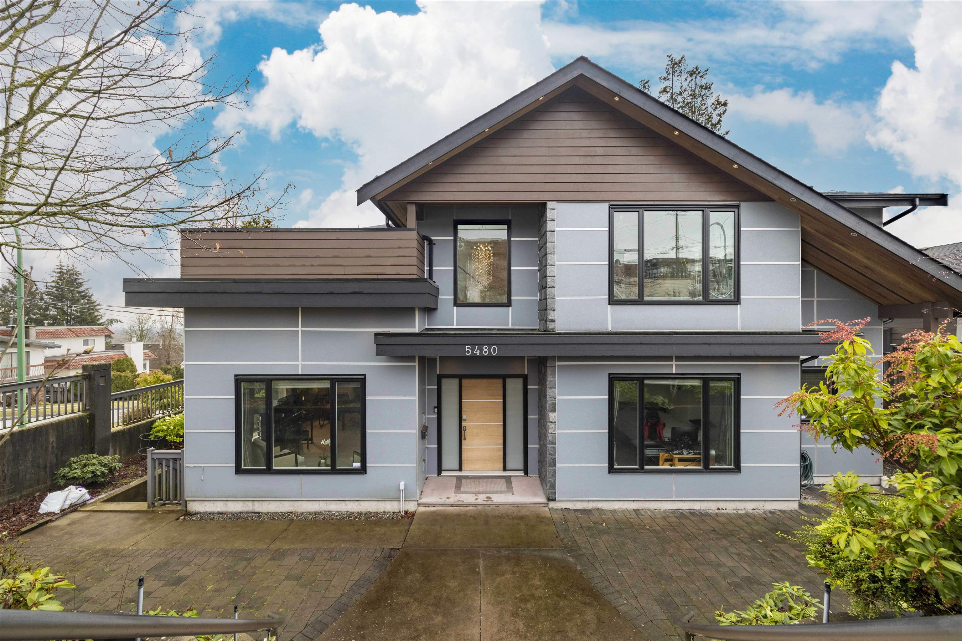 5480 Pandora Street, Burnaby, BC, V5B 1M1