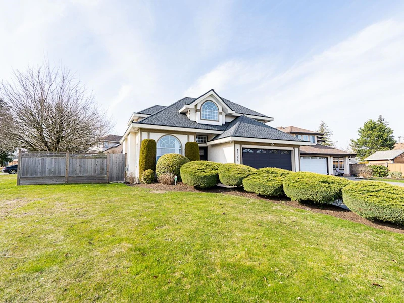 19035 63b Avenue, Surrey BC V3S 8G5