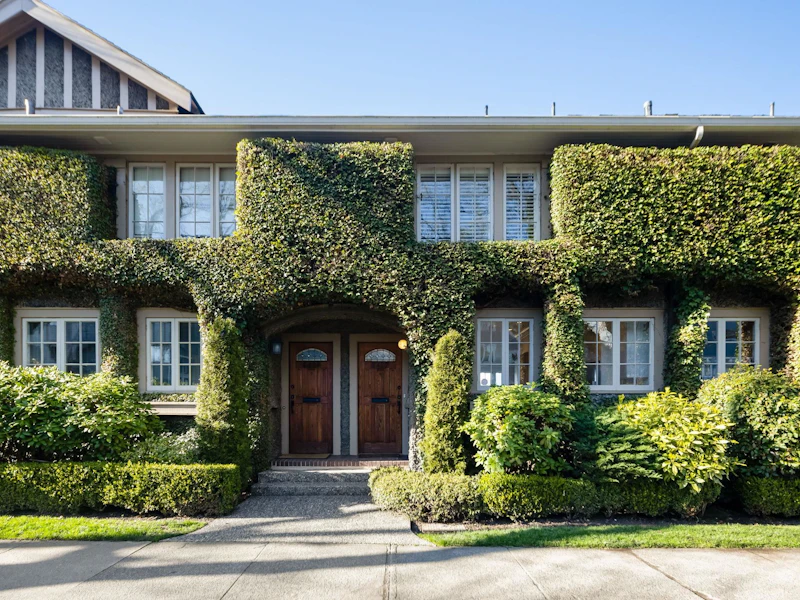 2427 Point Grey Road, Vancouver BC V6K 1A1