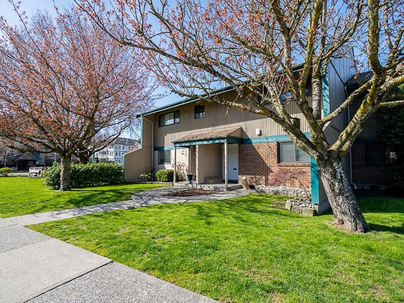 33 - 5850 177b Street, Surrey BC V3S 4J6