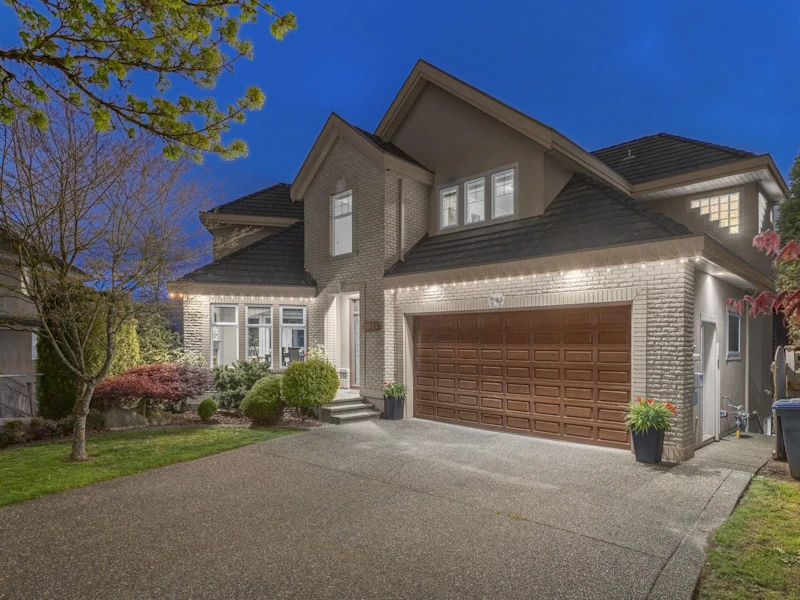 17007 105th Avenue, Surrey BC V4N 4S5