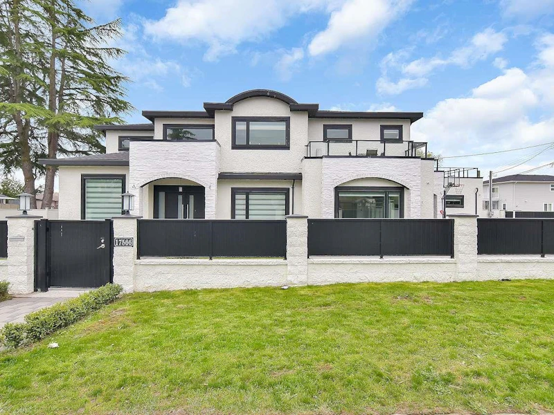 17566 61a Avenue, Surrey BC V3S 4B9