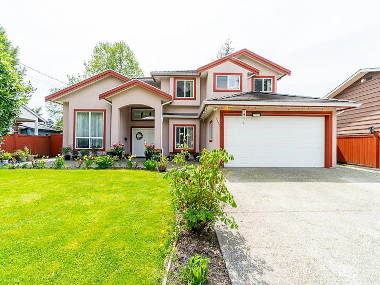 11770 84a Avenue, Delta, BC, V4C 2T1