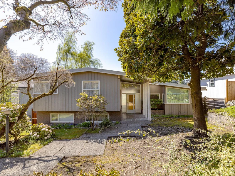 6549 Beechwood Street, Vancouver BC V6P 5T8