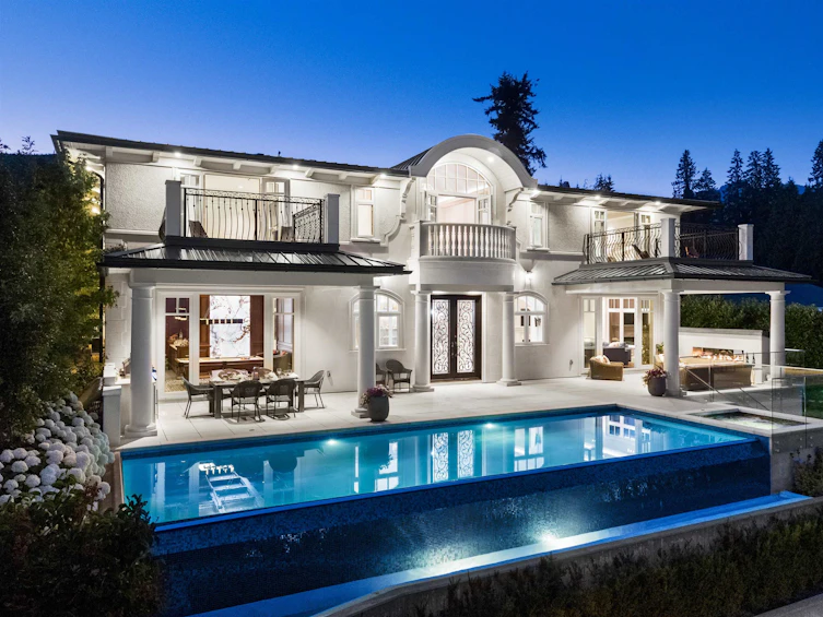 901 Farmleigh Road, West Vancouver, BC, V7S 1Z8