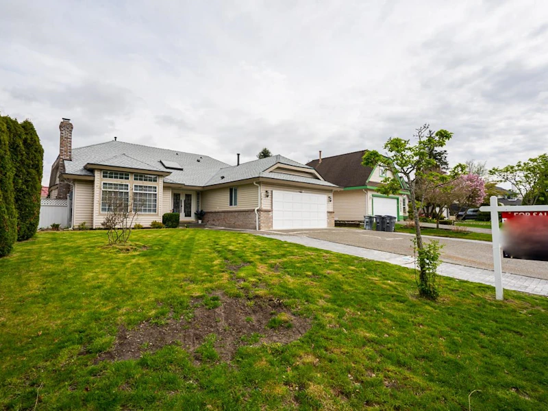 8692 162a Street, Surrey BC V4N 1B7