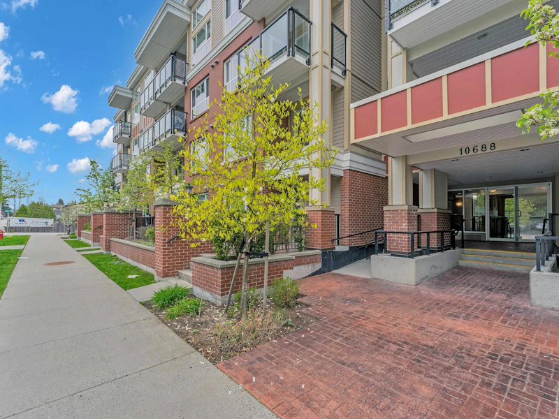 312 - 10688 140th Street, Surrey BC