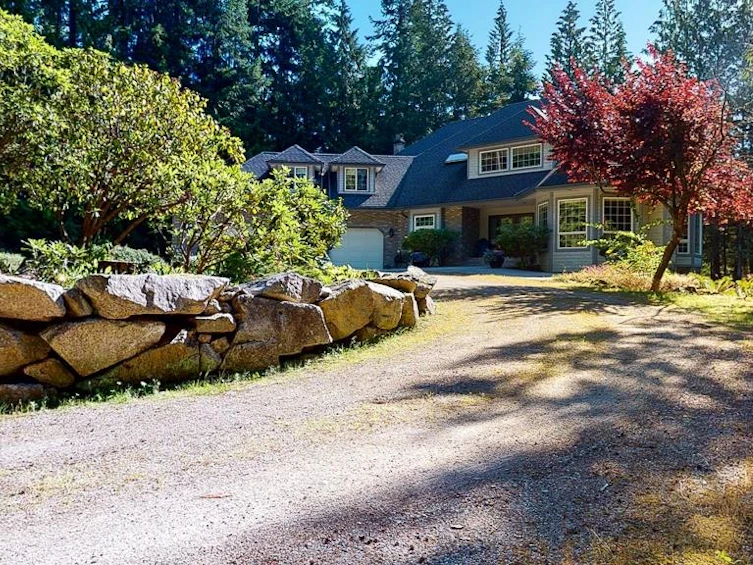 1356 Roberts Creek Road, Roberts Creek, BC, V0N 2W1