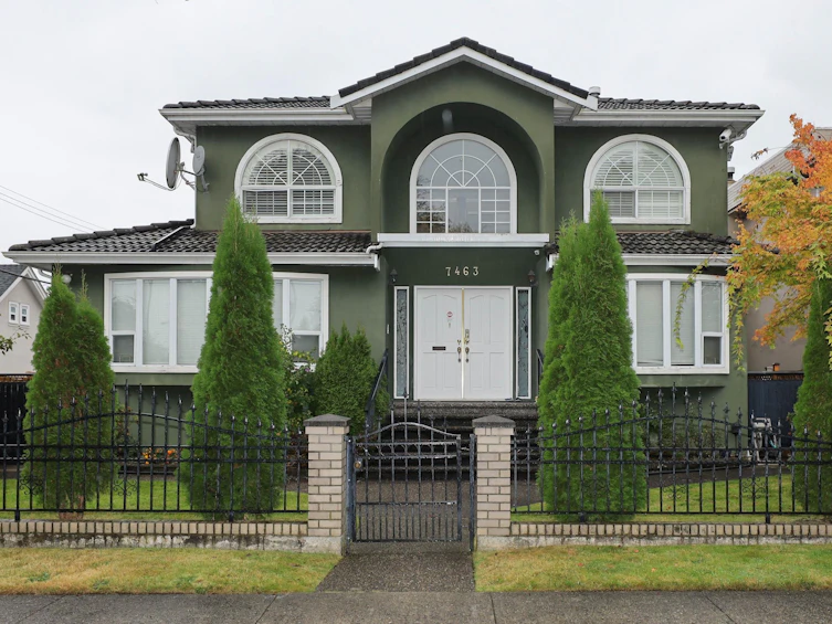 7463 Gladstone Street, Vancouver, BC, V5P 4G9
