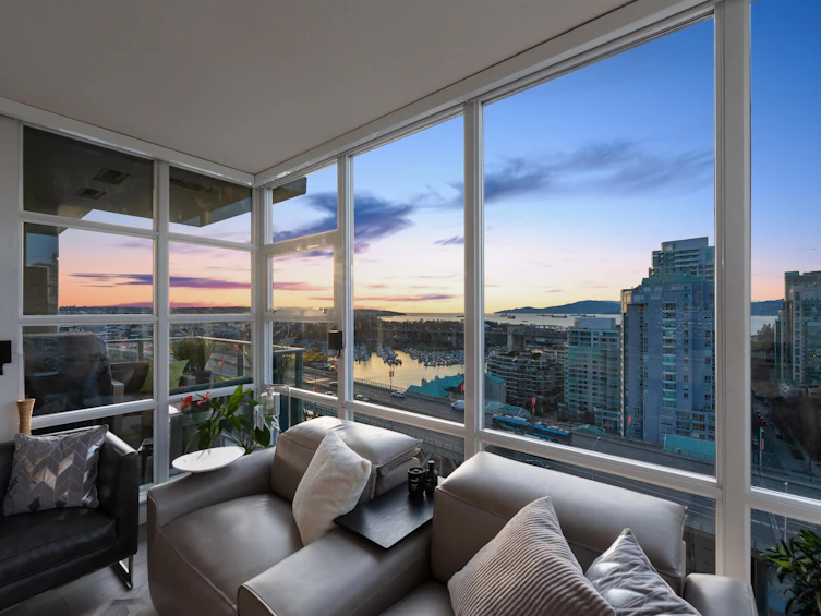 2205-638 Beach Crescent, Vancouver, BC, V6Z 3H4