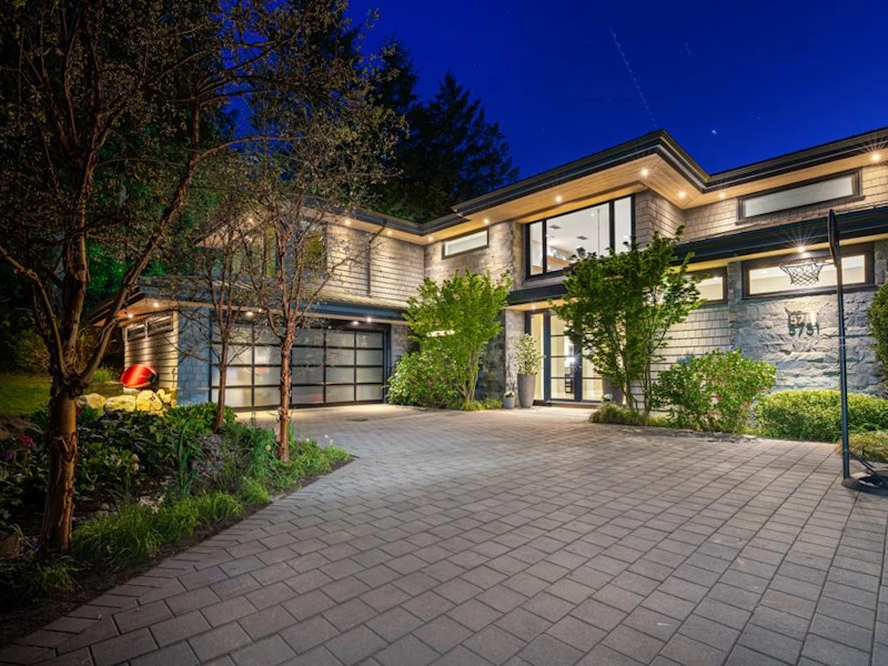 5751 Telegraph Trail, West Vancouver BC V7W 1R3