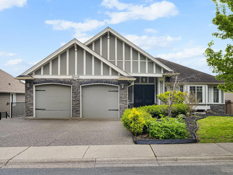 36448 Carnarvon Court, Abbotsford, BC, V3G 3G4