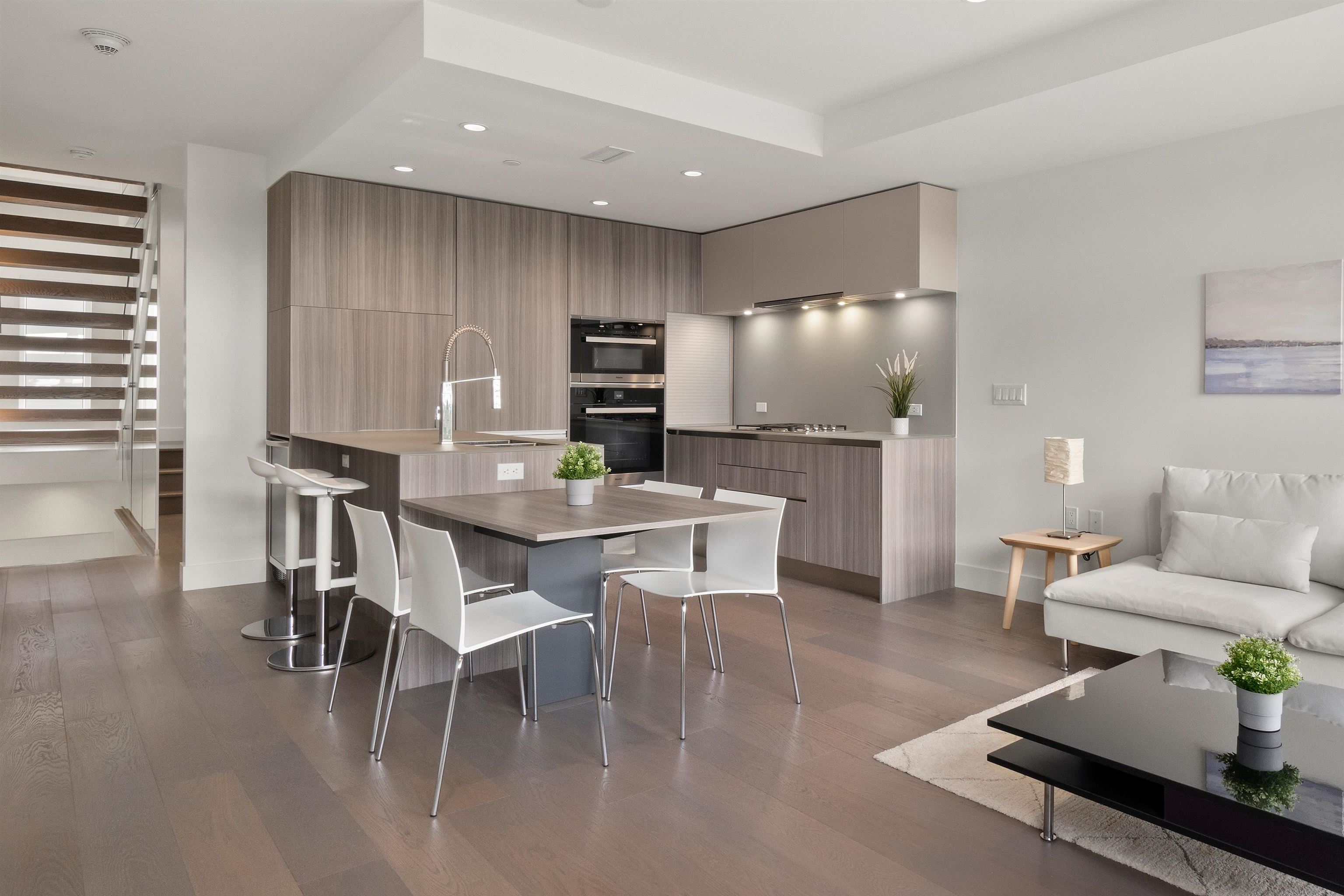 146 W Woodstock Avenue, Vancouver, BC, V5Y 0N1