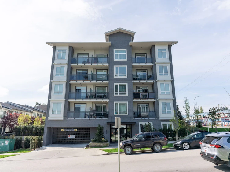 413-13628 81a Avenue, Surrey, BC, V3W 3E2