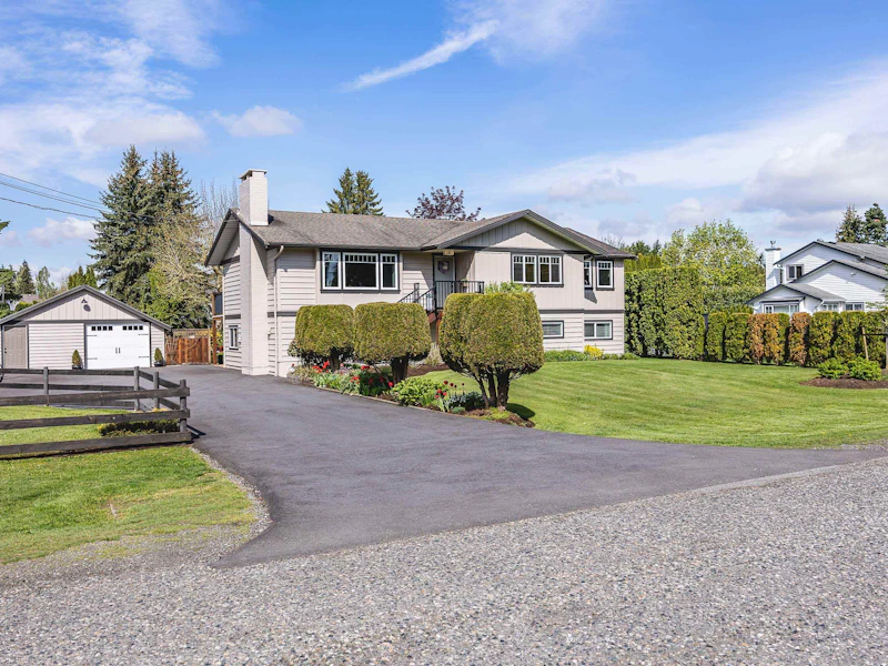 5645 246th Street, Langley BC V2Z 1H2