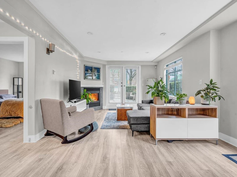 102 - 2829 Ash Street, Vancouver BC V5Z 4P5