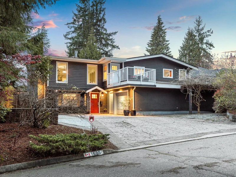 1685 Langworthy Street, North Vancouver BC V7K 1N4