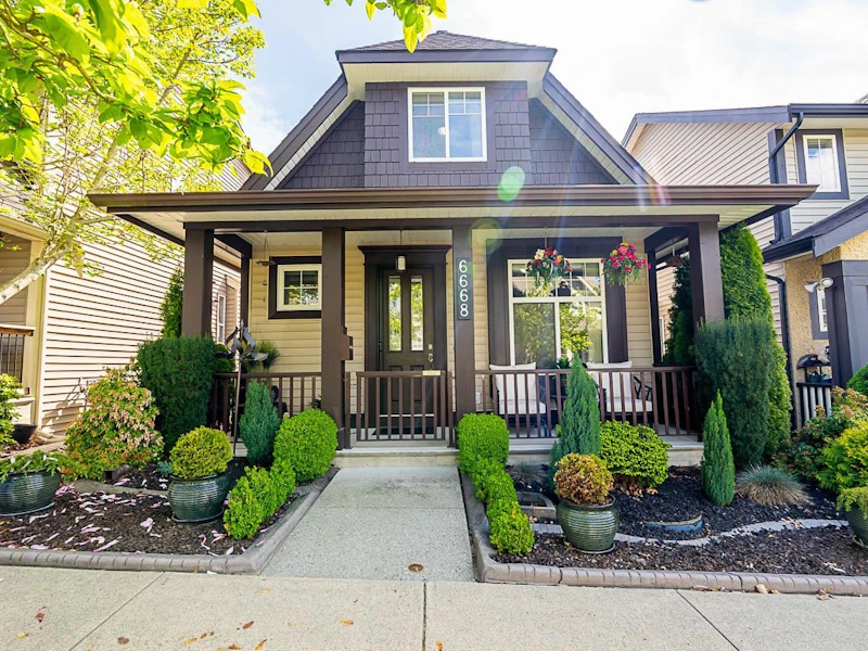6668 192a Street, Surrey BC V4N 0B9