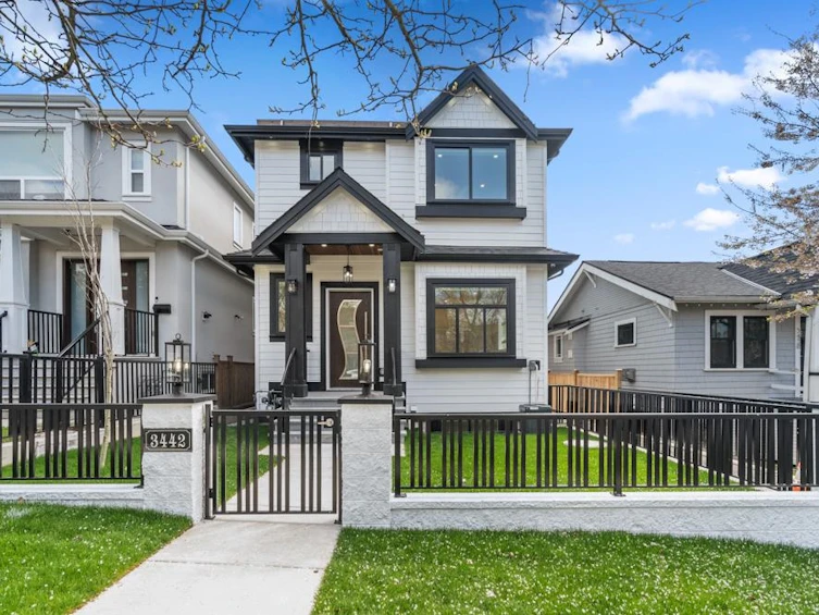3440 Pandora Street, Vancouver, BC, V5K 1W8
