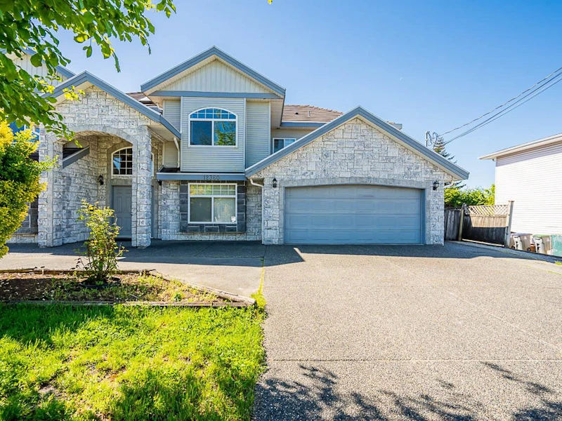 12360 75th Avenue, Surrey BC V3W 2S8