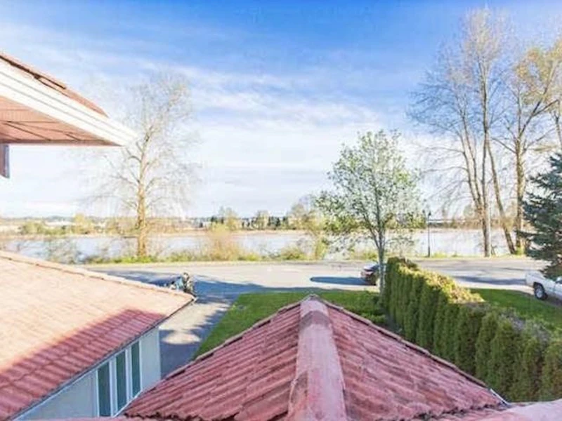 1319 South Dyke Road, New Westminster BC V3M 6T3
