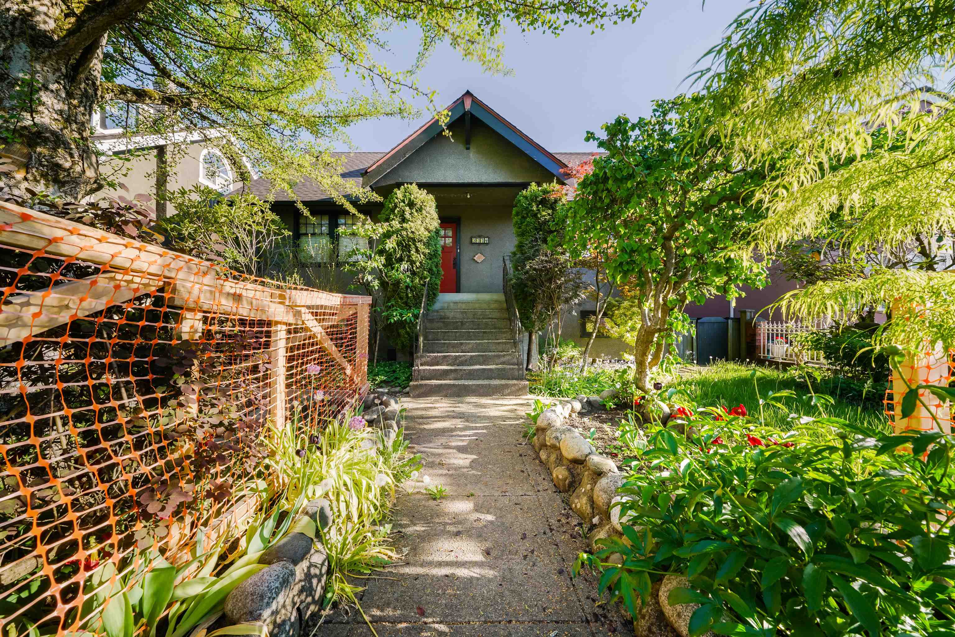 3774 Oxford Street, Burnaby, BC, V5C 1B9