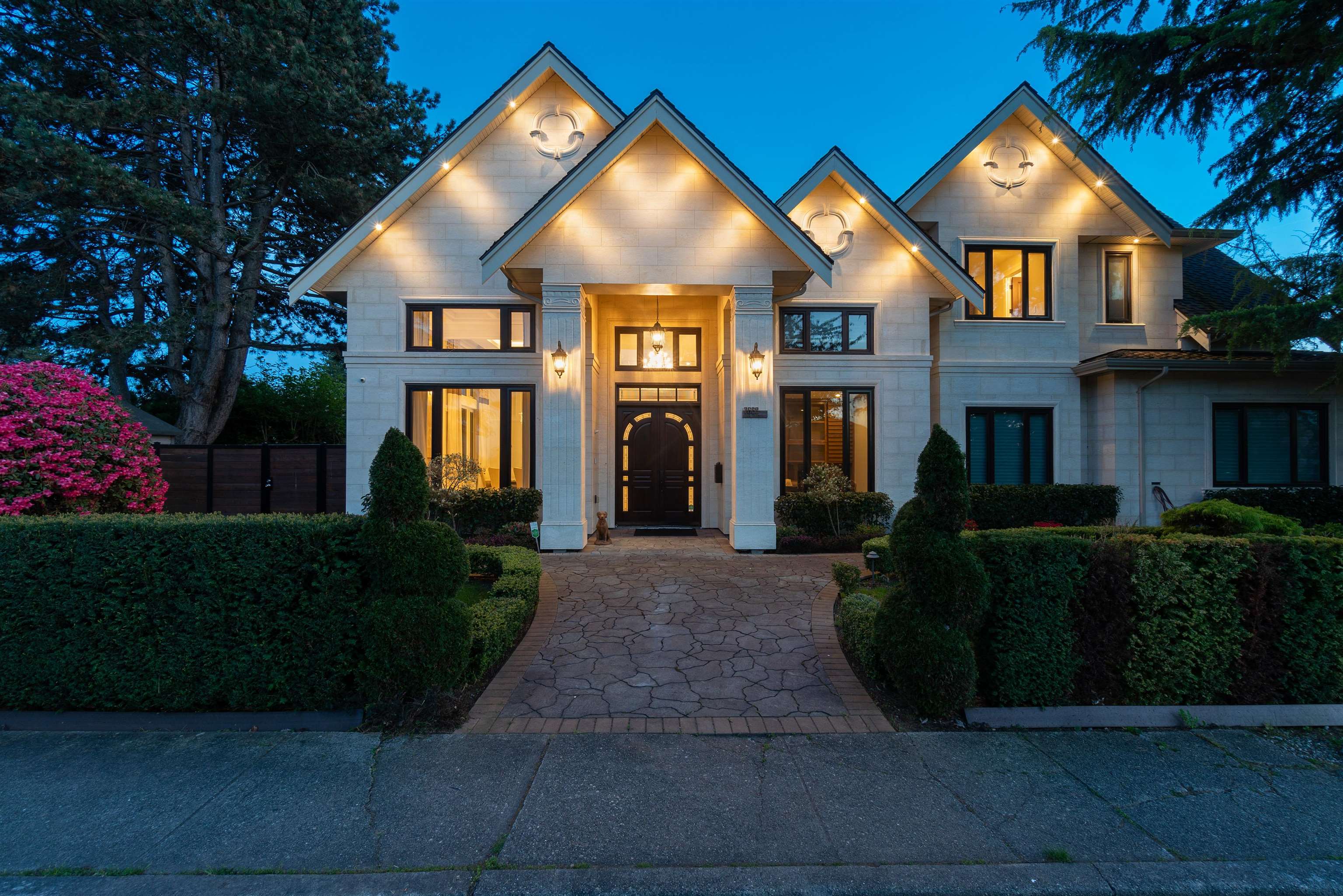 7668 Tweedsmuir Avenue, Richmond, BC, V7A 1L2