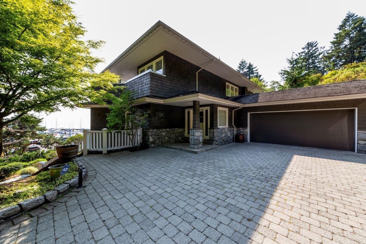 5741 Seaview Road, West Vancouver, BC, V7W 1P9