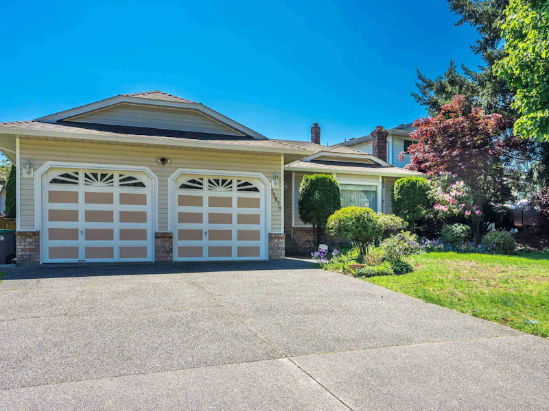 15670 91a Avenue, Surrey BC V4N 2X3